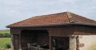Fontaine lavoir d'Henriau Fontaine lavoir d'Henriau
