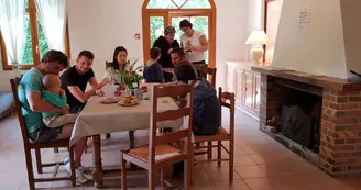 Repas-de-famille-au-Domaine-de-Boisvinet-au-Plessis-Dorin