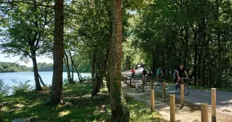 Vélo-en-famille-au-Domaine-de-Boisvinet-au-Plessis-Dorin