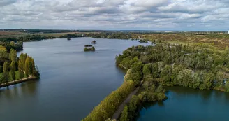 Plan d'eau de Mézières-Écluzelles Plan d'eau de Mézières-Écluzelles