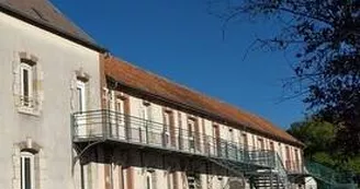 Pierrefitte es bois - centre Loiréolé - extérieurs - Centre de Vacances CGCV