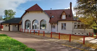 Pierrefitte es bois - centre Loiréolé - extérieurs - Centre de Vacances CGCV