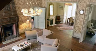 sologne-tourisme-romorantin-hébercollectif-maisondumoulin-salondétente sologne-tourisme-romorantin-hébercollectif-maisondumoulin-salondétente