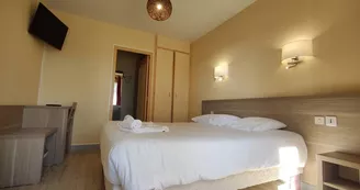 sologne-romorantin-hotel-lelanthenay-chambre-double©otsolognesud sologne-romorantin-hotel-lelanthenay-chambre-double©otsolognesud