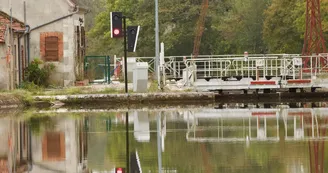 Ouzouer sur Trézée-gite du canal les fichus-Ecluse