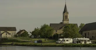 Aire de camping-car de Marseilles-lès-Aubigny