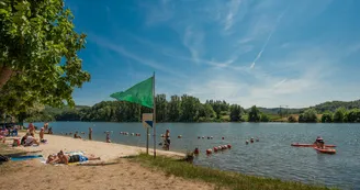 Baignade dans le Lot à Luzech_03 © Lot Tourisme - C. ORY
