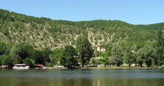Baignade dans le Lot à Luzech_01 © Lot Tourisme - C. ORY