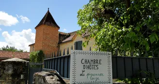 Le Pigeonnier Rouge