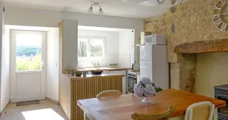 Gîte Bouriane - Salle à Manger & Cuisine