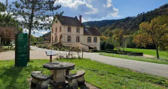 Aire de pique-nique St Martin de Vers 1