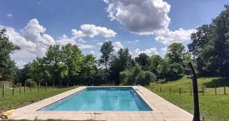 HLOAQU047V50JAKQ_piscine à partager bis.jpg