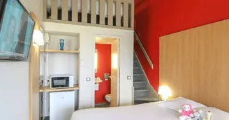 Hôtel Kyriad Direct Poitiers Gare Futuroscope 1