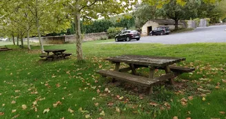 Bayac parking haut du village