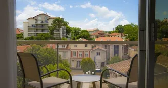 ARC TERRASSE VUE VILLE