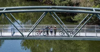 Moulin du Duellas-passerelle-velos-drone-vallee-isle-perigord Moulin du Duellas-passerelle-velos-drone-vallee-isle-perigord