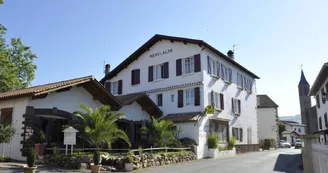 Hotel restaurant Mendi Alde - facade - Ossès