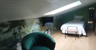 Maison-E.Bernat-lit-et-fauteuil