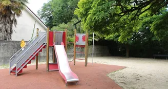 Aire de jeux Ader 01 - Pau Pyrénées Tourisme