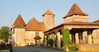 Château de Varaignes Château de Varaignes