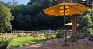 Terrasse extérieur gîte du Moulin