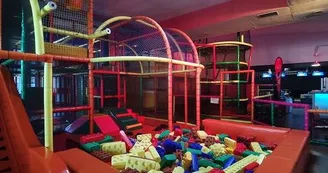 aire_de_jeux-bowling-destination-agen-tourisme