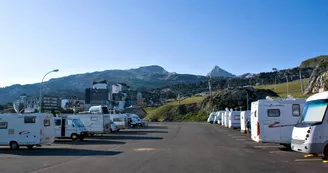 Aire de camping-cars de La Pierre Saint-Martin - Eté Aire de camping-cars de La Pierre Saint-Martin - Eté