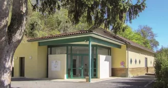 salle des fêtes2.jpg salle des fêtes2.jpg