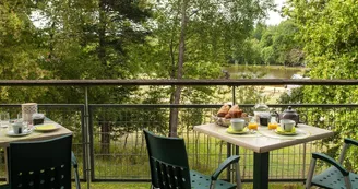 nps-Nouailles-terrasse accueil