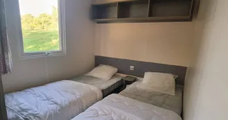 Chambre 2 avec lits simples - Mobil-home 4 personnes - 4_3