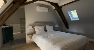 domaine-ecrin-lumiere-chambre-clementine-campsegret-tourisme domaine-ecrin-lumiere-chambre-clementine-campsegret-tourisme