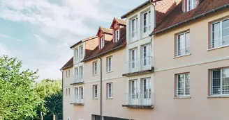 appart-hotel-la-roche-posay-ext-facade-5