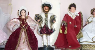 musée de la poupée classique historique folklorique  Soumensac