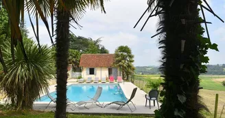 Château Sauvemea Arroses vic-bilh madiran piscine Château Sauvemea Arroses vic-bilh madiran piscine