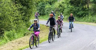 Velo-val-natura-ERochet-a-vallee-isle-perigord Velo-val-natura-ERochet-a-vallee-isle-perigord
