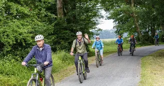 Velo-val-natura-ERochet-vallee-isle-perigord Velo-val-natura-ERochet-vallee-isle-perigord