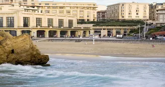 Hôtel Mercure Plaza- Biarritz - Vue depuis la grande plage.