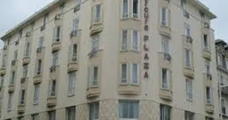 Hôtel Mercure Plaza - Biarritz -Vue depuis l'angle de l'avenue Edouard VII.
