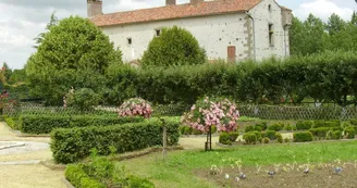 montravers-logis-vieux-deffend-1