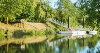 Pont de pêche sur la Bidouze à Bidache