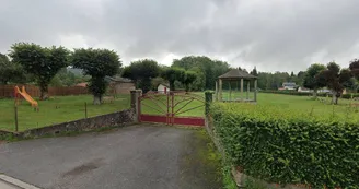 LAVAVEIX LES MINES Aire de pique-nique et de jeux