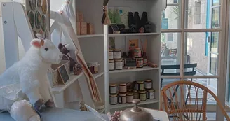 La réception de l'Hôtel au Marais