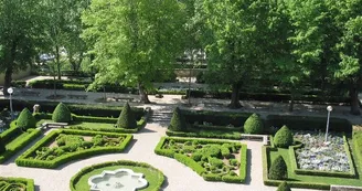 Jardins du Cloître vue depuis le haut de l'Eglise Notre-Dame