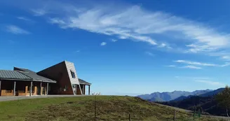Domaine d'Issarbe, Refuge et restaurant