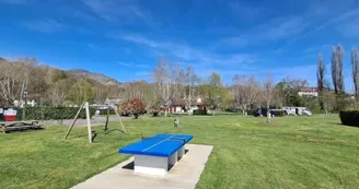 Camping-irouleguy-municipal-table-ping-pong-st etienne de baigorry©otgb