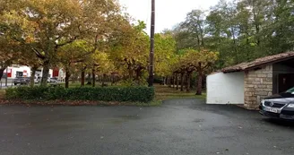 larre lore parking