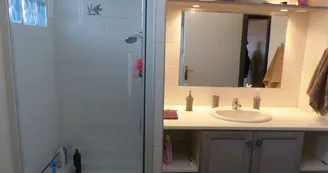 Morlaàs chambres d'hôtes camino des moulins salle d'eau