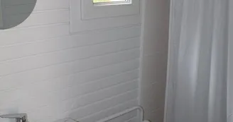Lodge intérieur 3 - salle d'eau_5