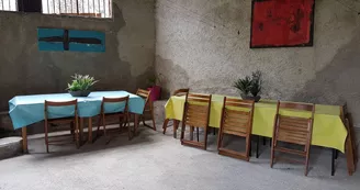 Préau extérieur gîte Chaneü à Osse-en-Aspe Préau extérieur gîte Chaneü à Osse-en-Aspe