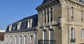Facade (2)